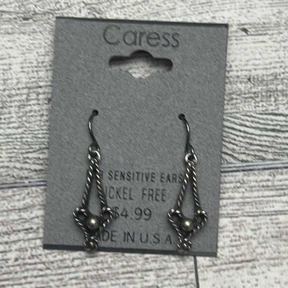 Caress Earrings Set Of 4 NWT - Picture 3 of 5